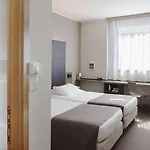 Szálloda & 3*