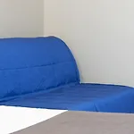 & Szálloda