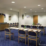 & Szálloda 3*