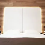 & Szálloda 3*