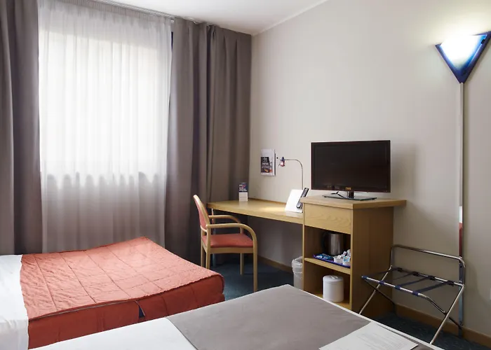 & フォリーニョ